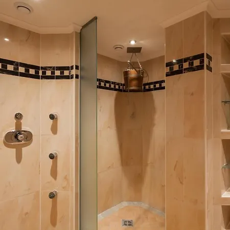 Hotel Olympia 4*