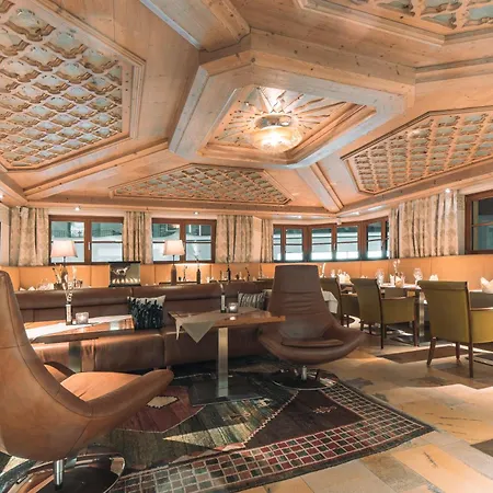 Olympia Hotel 4*