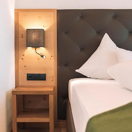 Olympia Hotel 4*